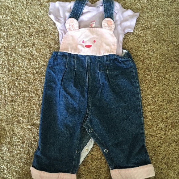 Adorable girls outfits - Picture 1 of 8